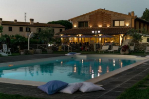 Отель Azienda Agrituristica Il Poggetto Delle Spighe  Коллезальветти